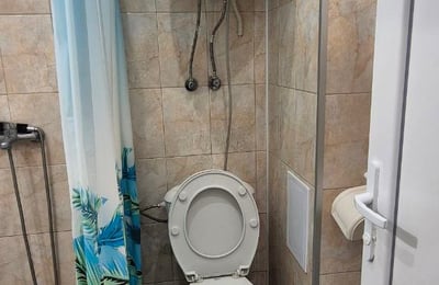 Alquiler de un apartamento acogedor y compacto de dos habitaciones en el barrio de Levski, Varna, Bulgaria